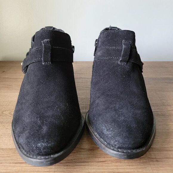 EUC CHARLES BY CHARLES DAVID BLACK BUCKLED GENUINE LEATHER BOOTIES SIZE 9.5 WMNS - Picture 9 of 16